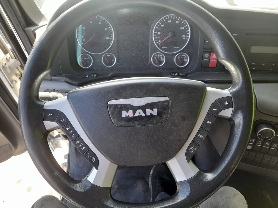 MAN TGS 18.XXX FSA / 4x2   LLS M (Largura mediana) Motor 12,4 Ltr. - 324 kW Diesel