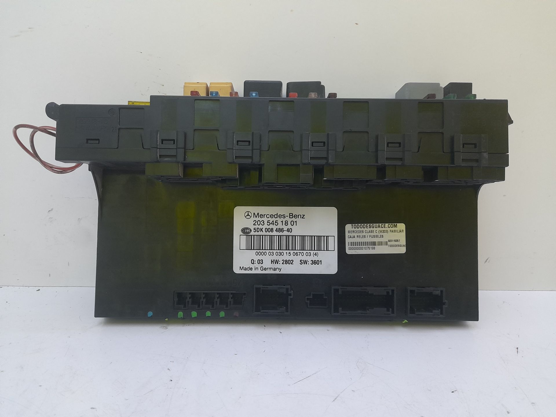 CAJA RELES / FUSIBLES
