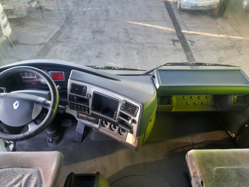 RENAULT MAGNUM AB 2005 Chasis         4X2    4XX.18 Gran espacio Motor 12,8 Ltr. - 368 kW Diesel
