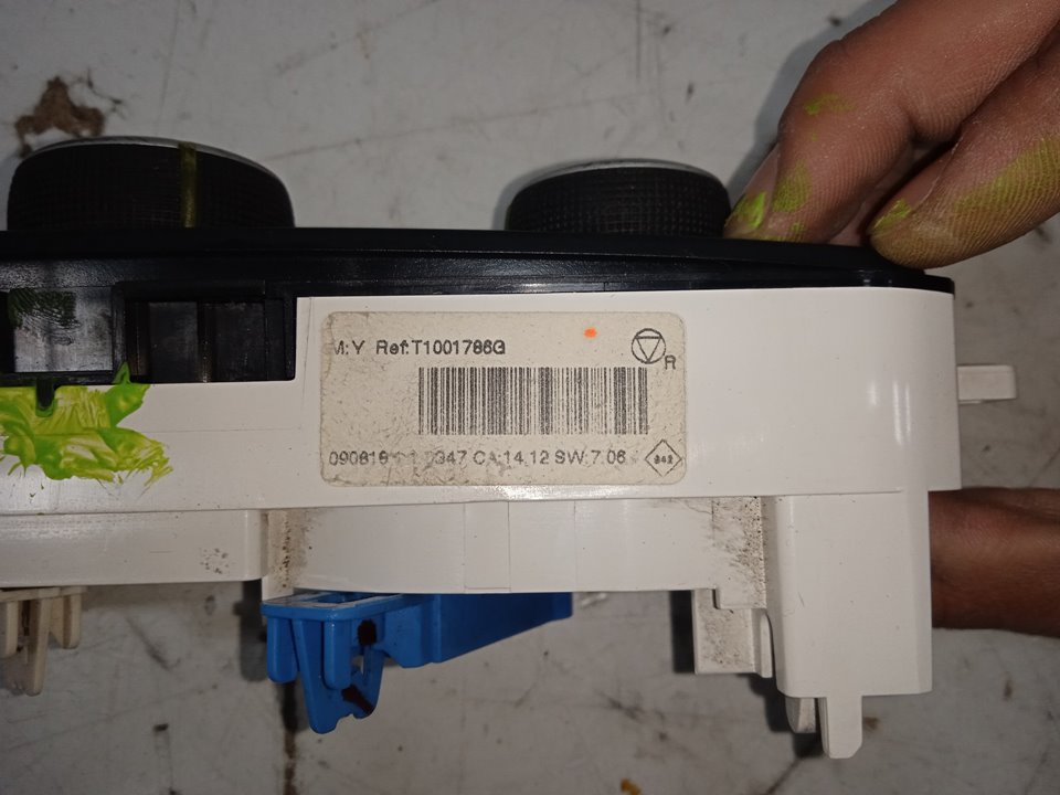 MANDO CALEFACCION / AIRE ACONDICIONADO RENAULT MEGANE III BERLINA 5 P BOSE Edition