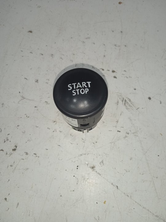 INTERRUPTOR RENAULT MEGANE III BERLINA 5 P BOSE Edition