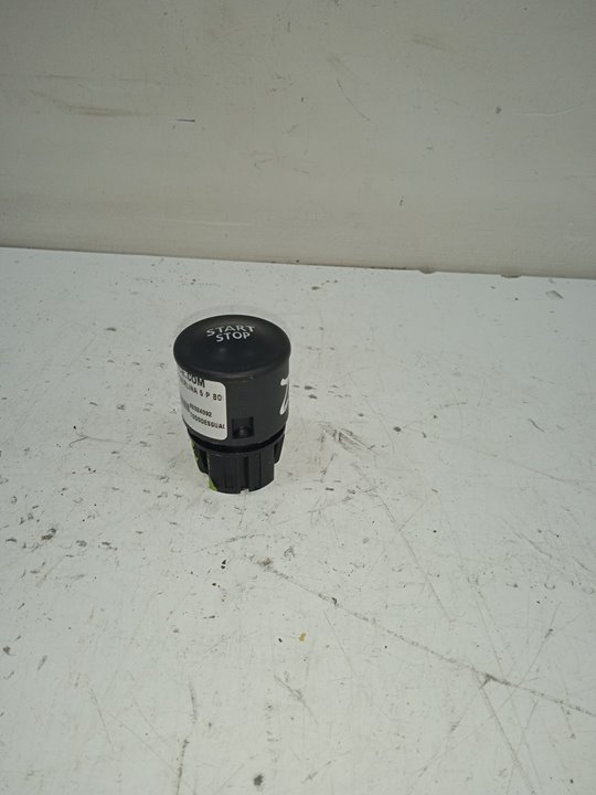 INTERRUPTOR RENAULT MEGANE III BERLINA 5 P BOSE Edition