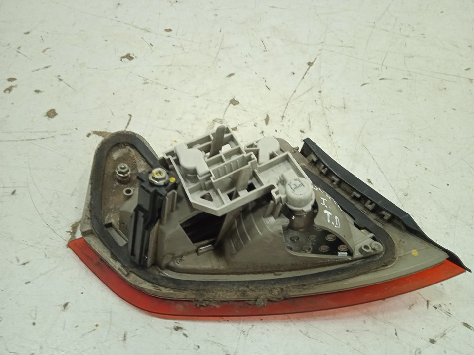 PILOTO INTERIOR TRASERO DERECHO FORD MONDEO BER. (CA2) Ghia