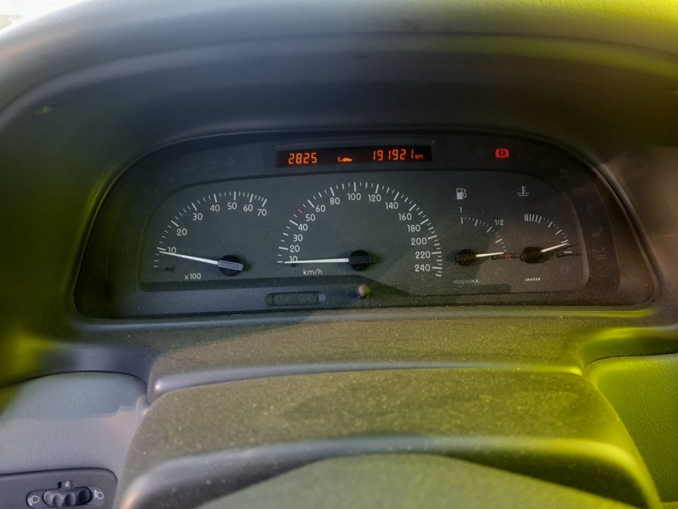 RENAULT LAGUNA (B56) 1.9 dCi RT Motor 1,9 Ltr. - 79 kW dCi Diesel CAT