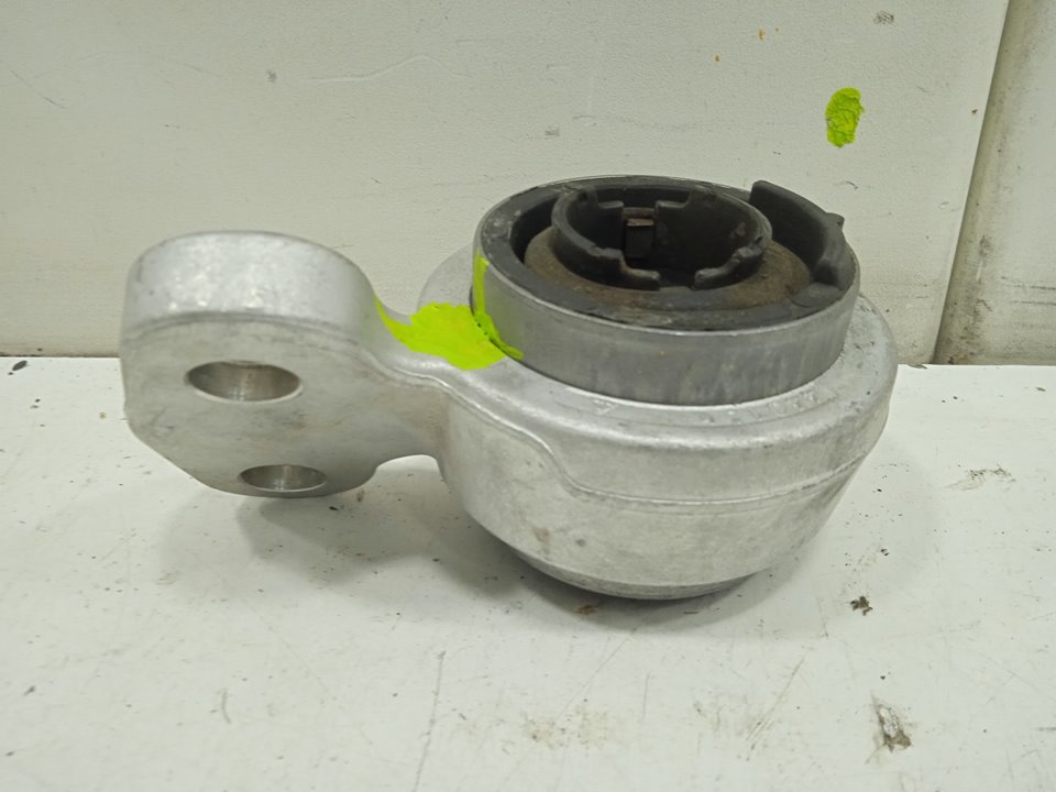 SOPORTE BRAZO SUSPENSION DELANTERO IZQUIERDO foto 3