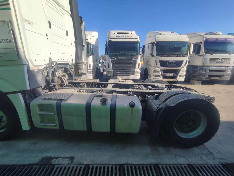 MERCEDES-BENZ ACTROS BM 963.XXX 2-ACHSER 18XX 4x2 Sattelzugmaschine L BigSpace Motor 12,8 Ltr. - 330 kW R6 Diesel (OM 471)