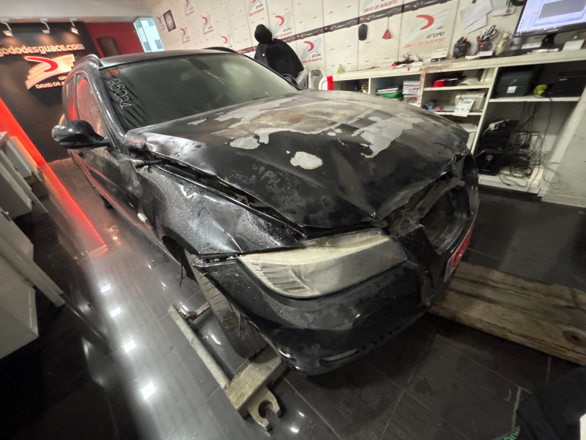 BMW SERIE 3 TOURING (E91) 318d Motor 2,0 Ltr. - 105 kW Turbodiesel CAT