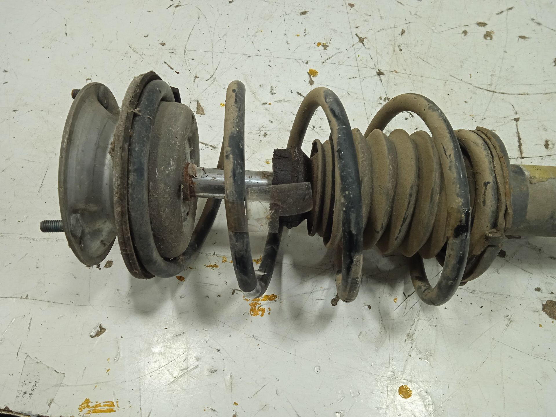 AMORTIGUADOR DELANTERO DERECHO BMW SERIE 1 BERLINA (E81/E87) 120d