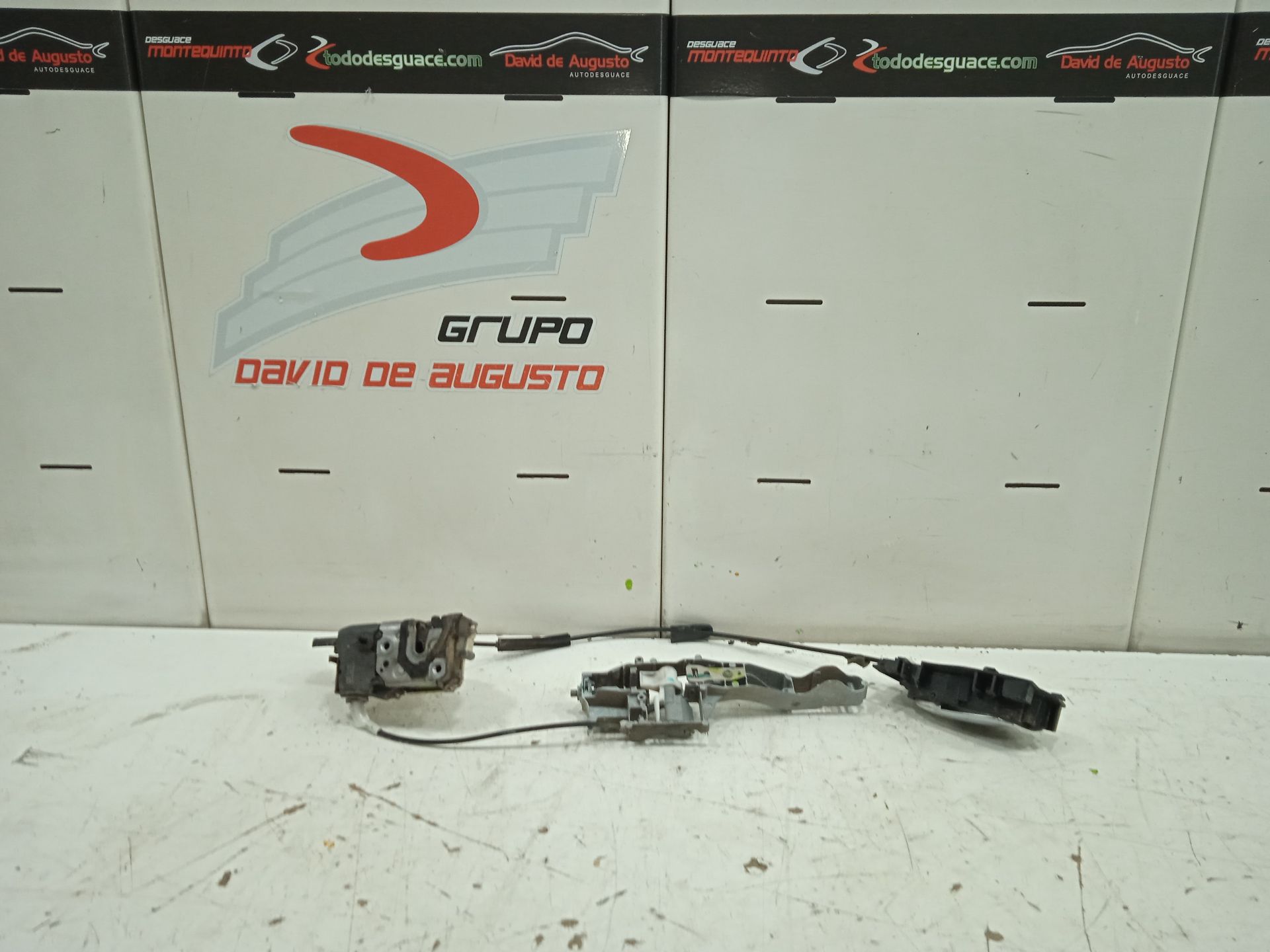 CERRADURA PUERTA DELANTERA IZQUIERDA