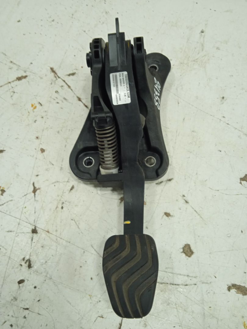 PEDAL EMBRAGUE foto 2