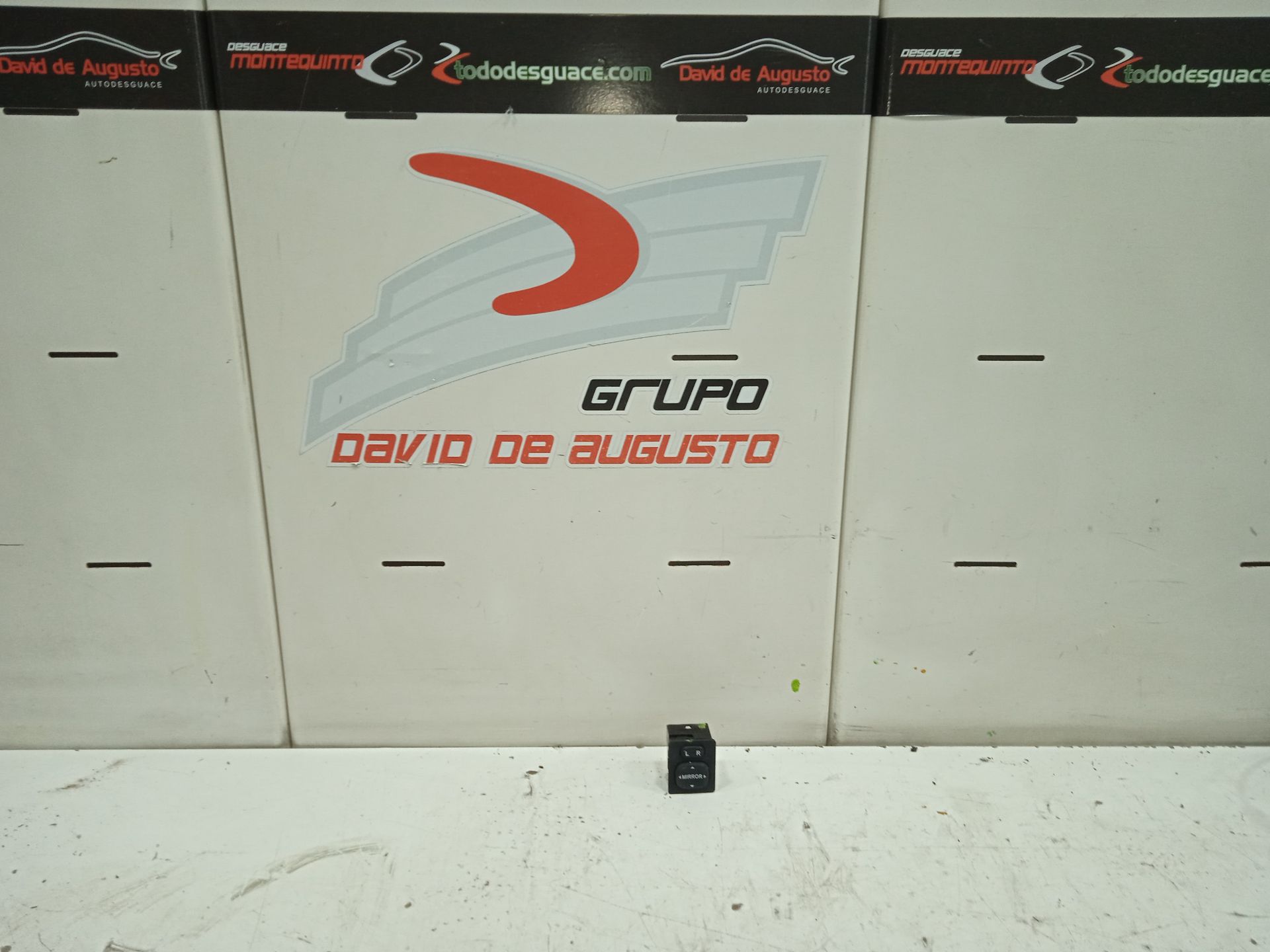 MANDO RETROVISOR TOYOTA YARIS Hybrid Feel!