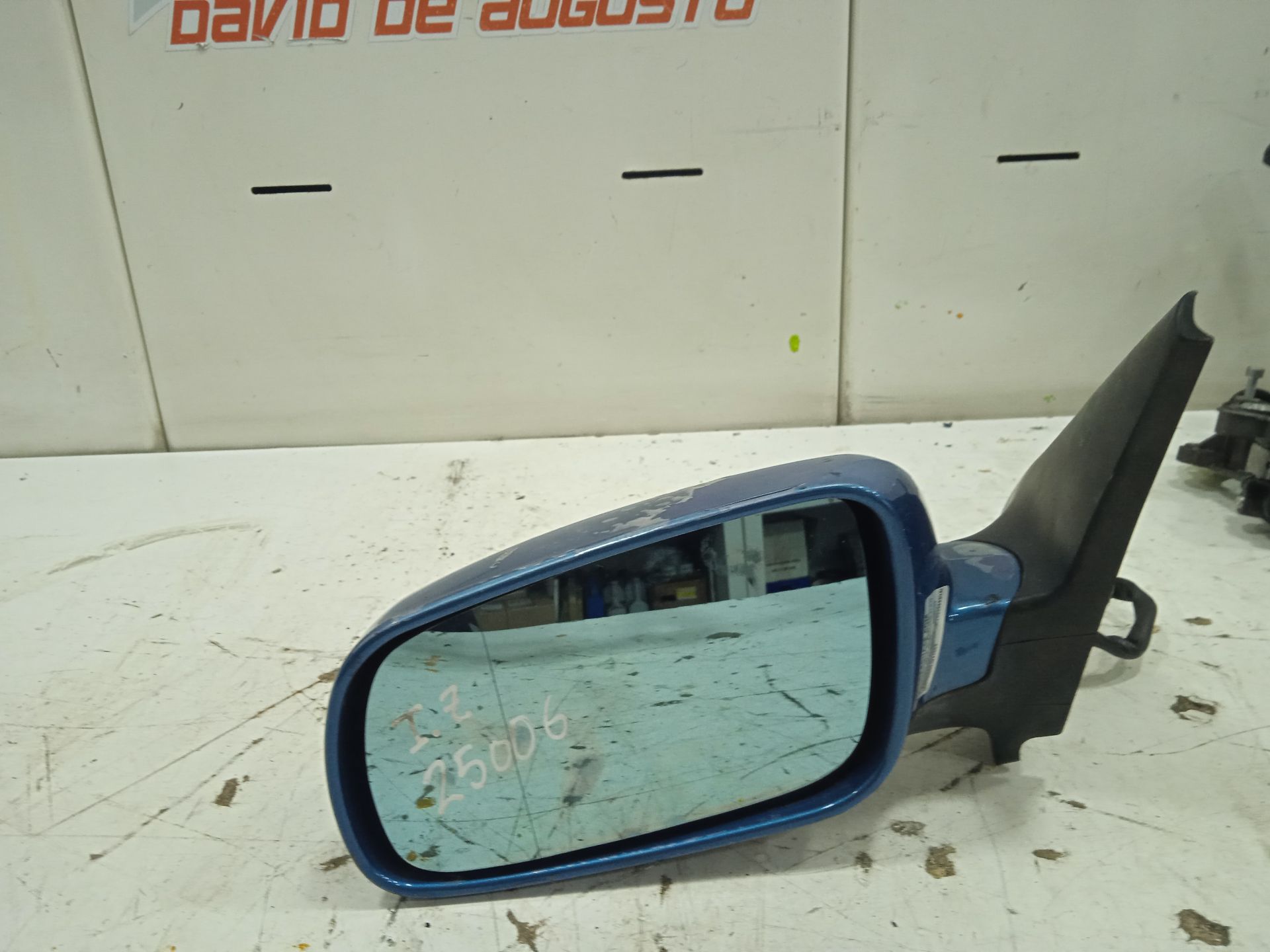 RETROVISOR IZQUIERDO VOLKSWAGEN GOLF IV BERLINA (1J1) Básico