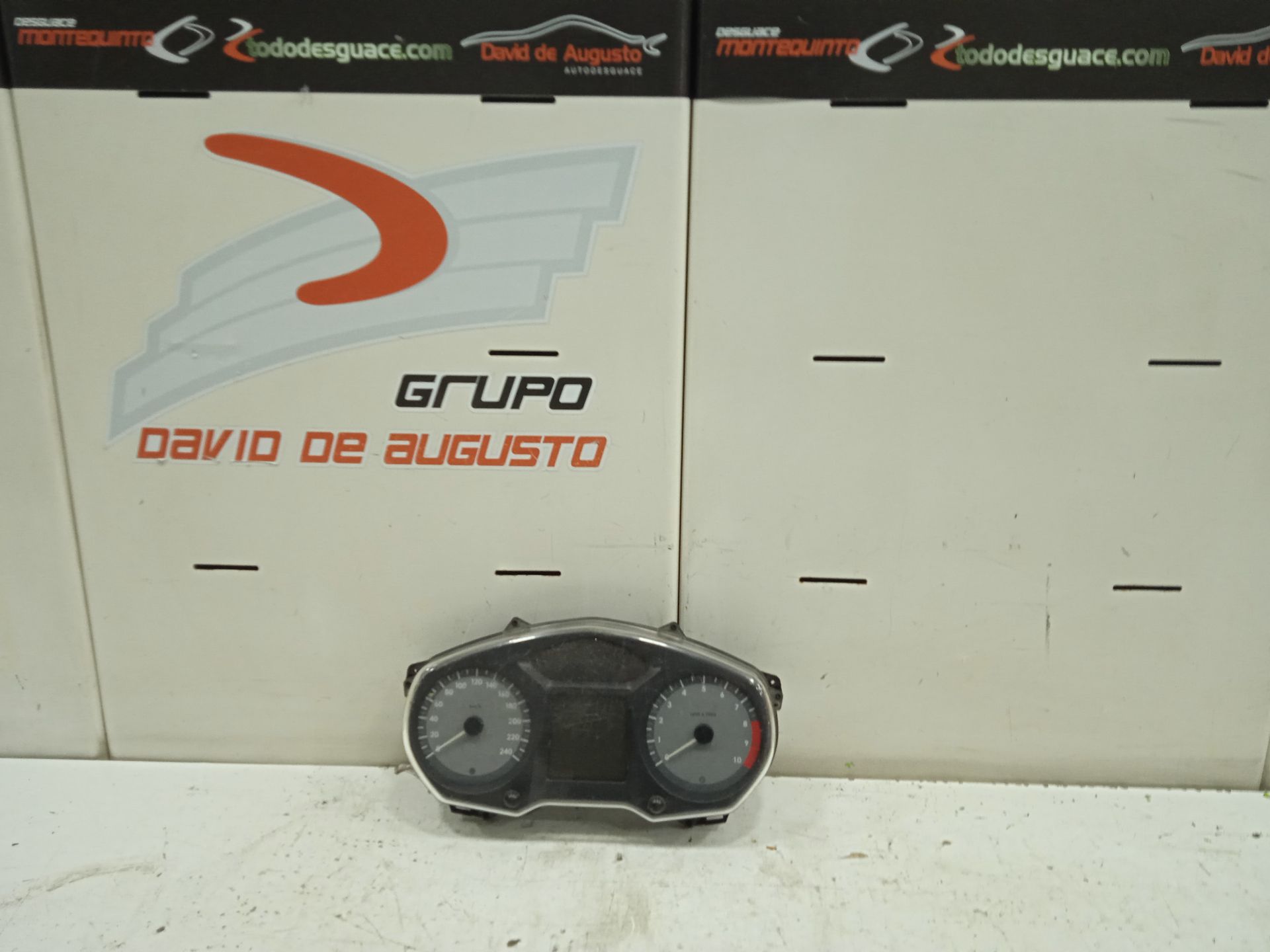 CUADRO INSTRUMENTOS foto 3