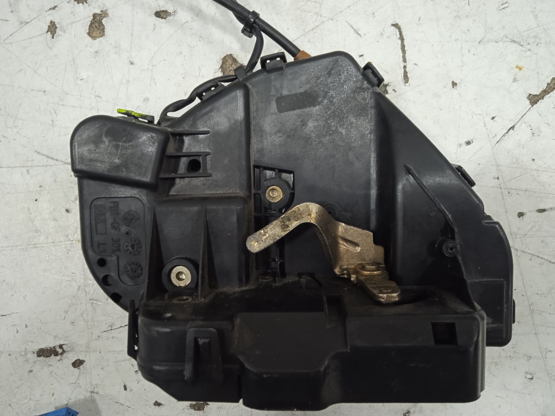 CERRADURA PUERTA TRASERA IZQUIERDA