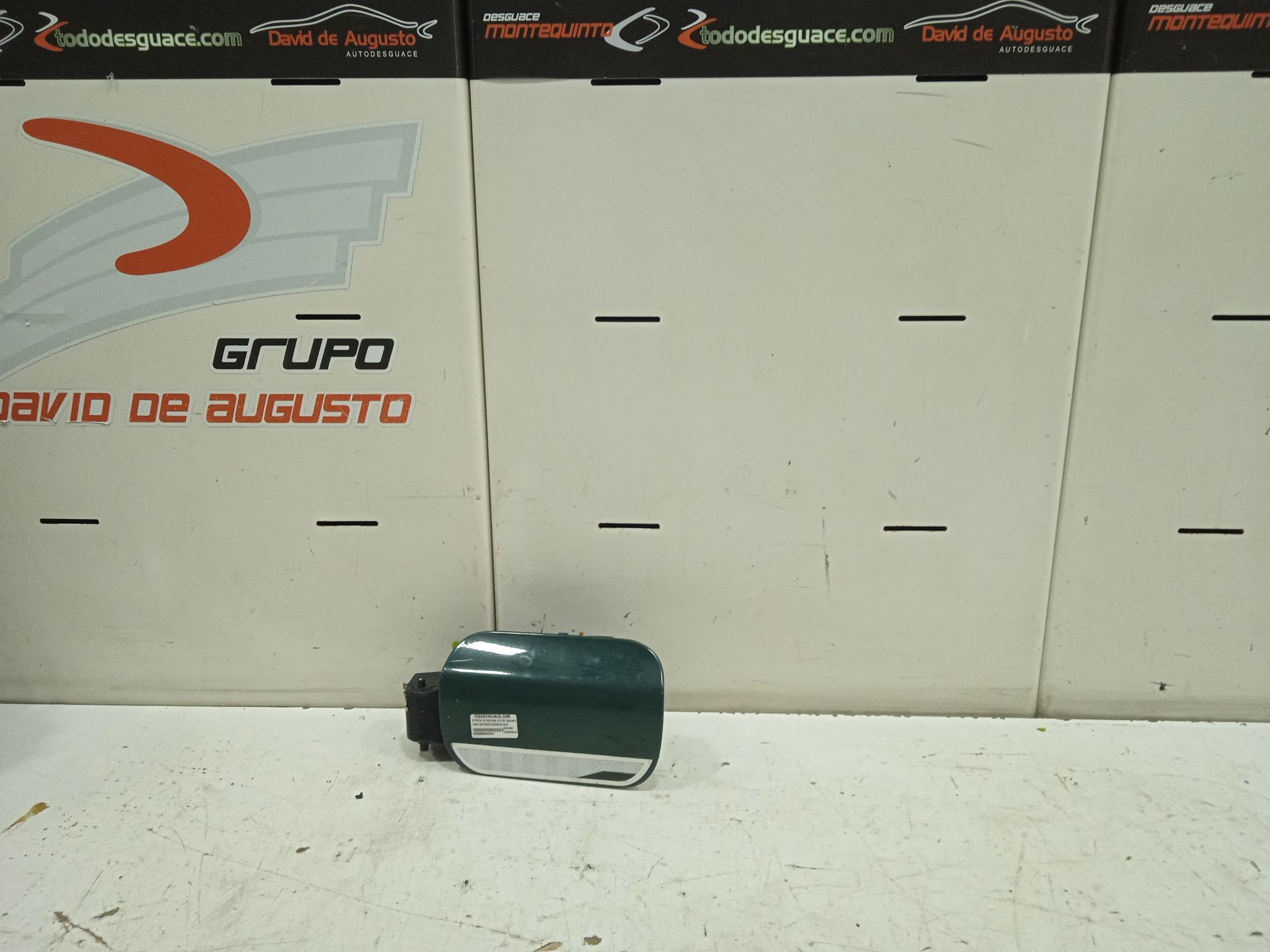 TAPA EXTERIOR COMBUSTIBLE