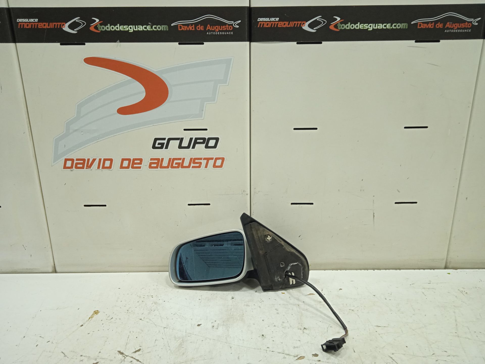 RETROVISOR IZQUIERDO VOLKSWAGEN GOLF IV BERLINA (1J1) Básico