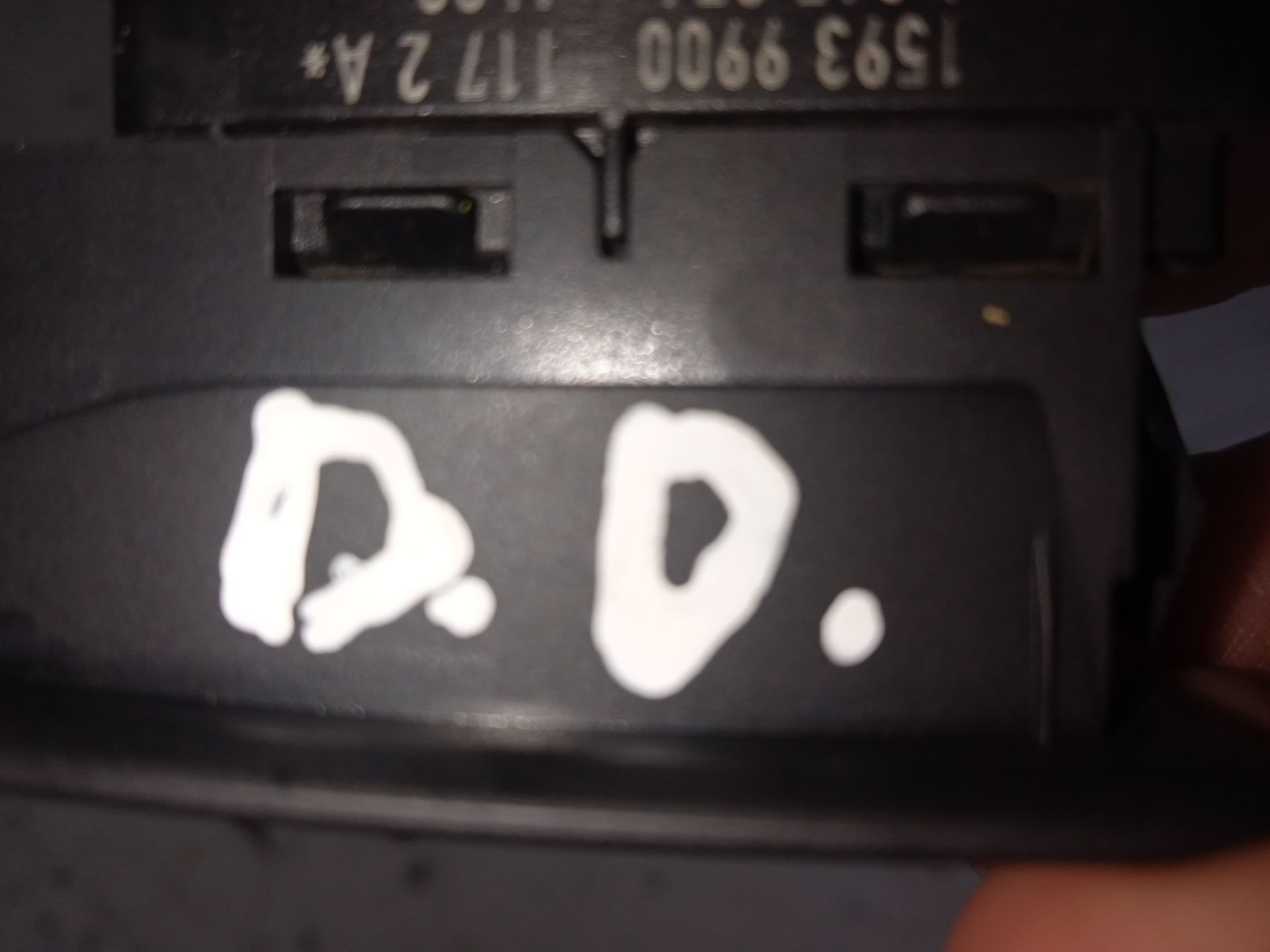 MANDO ELEVALUNAS DELANTERO DERECHO foto 3