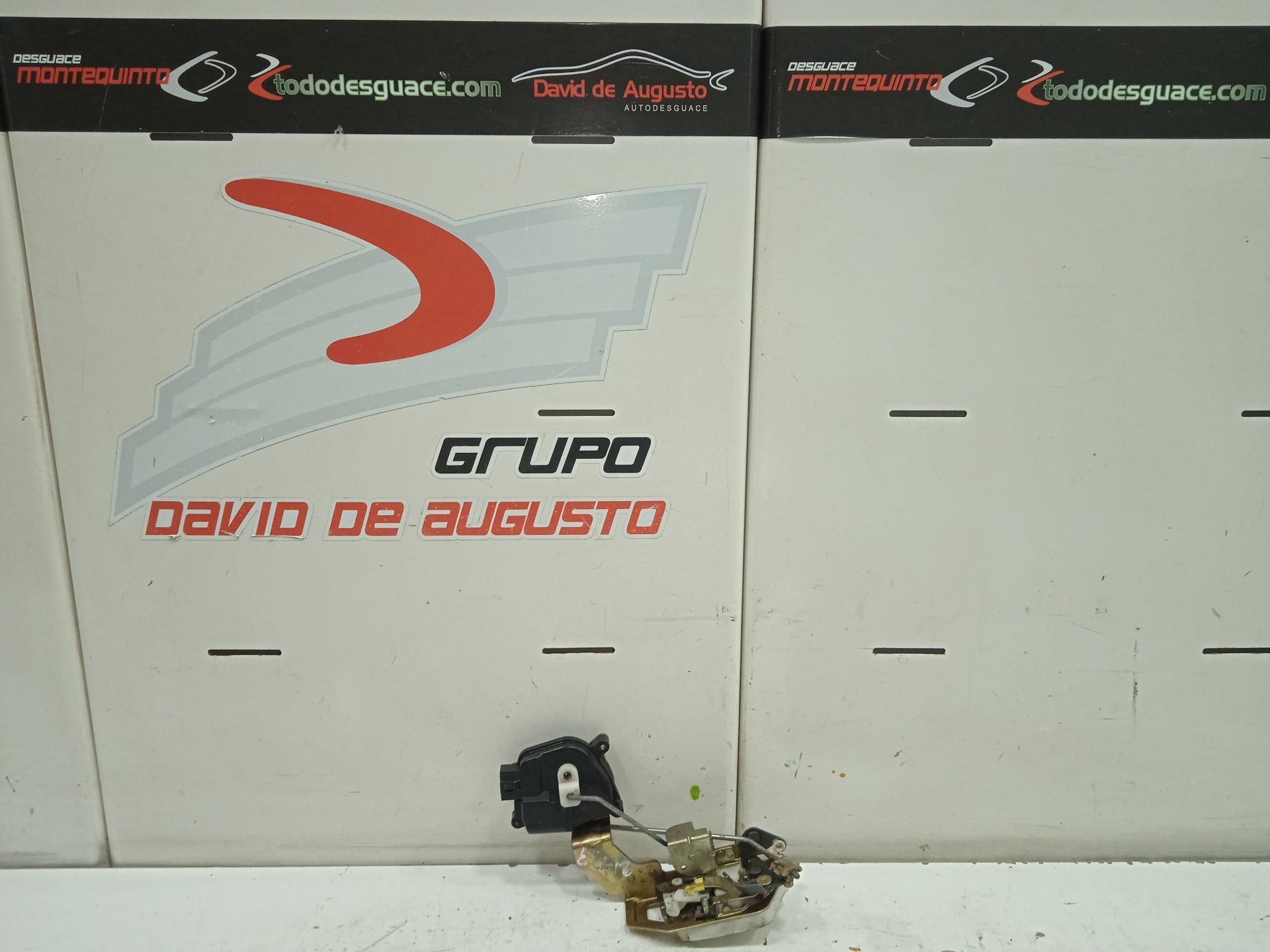 CERRADURA MALETERO / PORTON