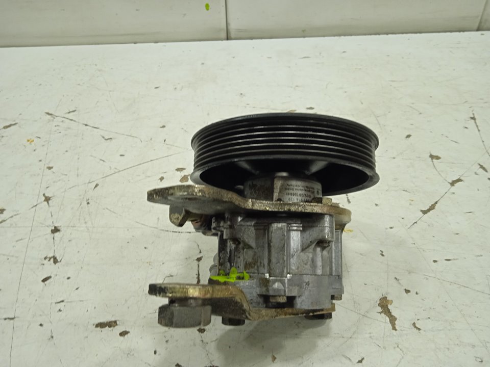 BOMBA DIRECCION NISSAN CABSTAR TL110.35