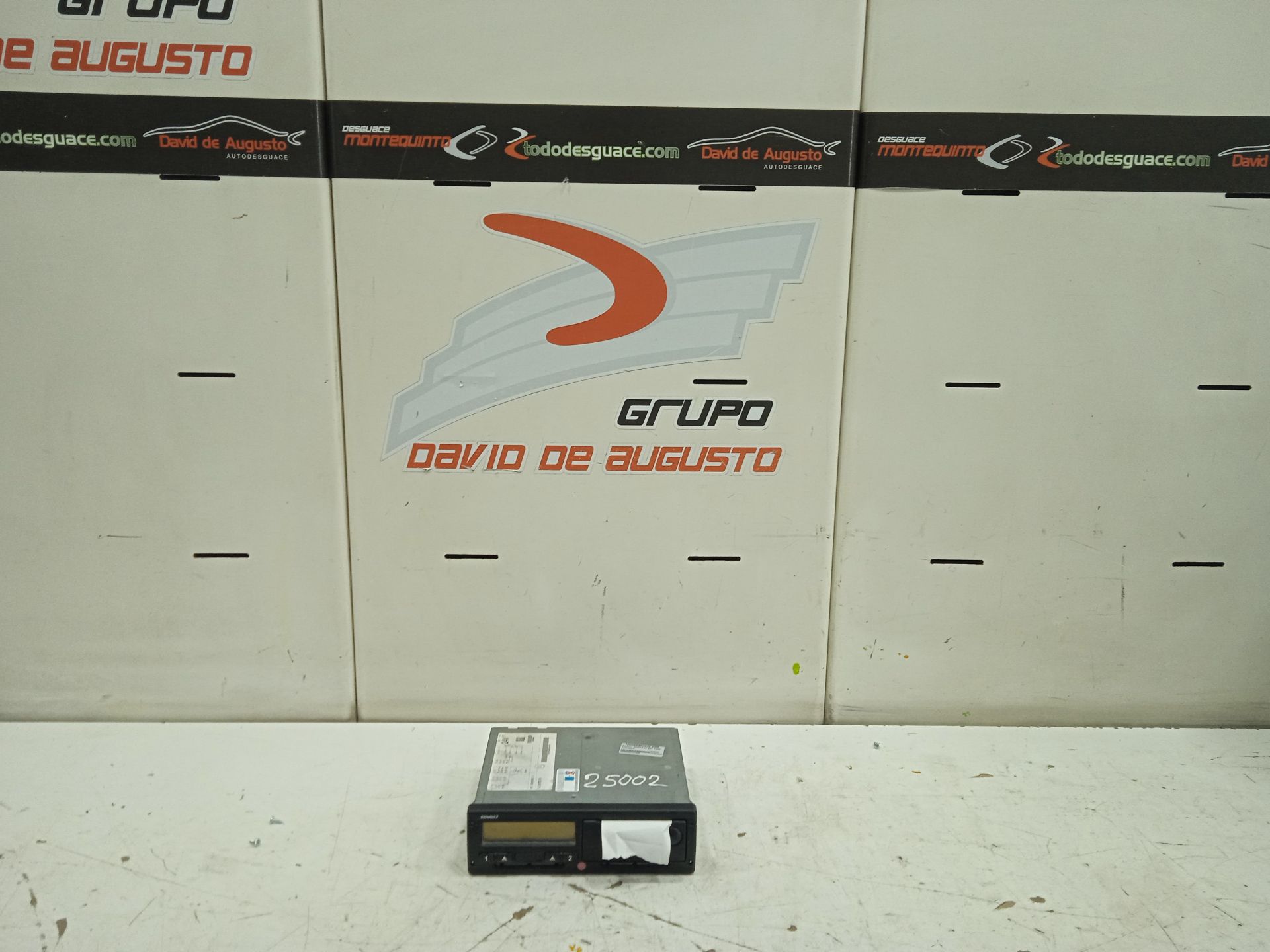 TACOGRAFO RENAULT MAGNUM AB 2005 Chasis         4X2    4XX.18 Gran espacio