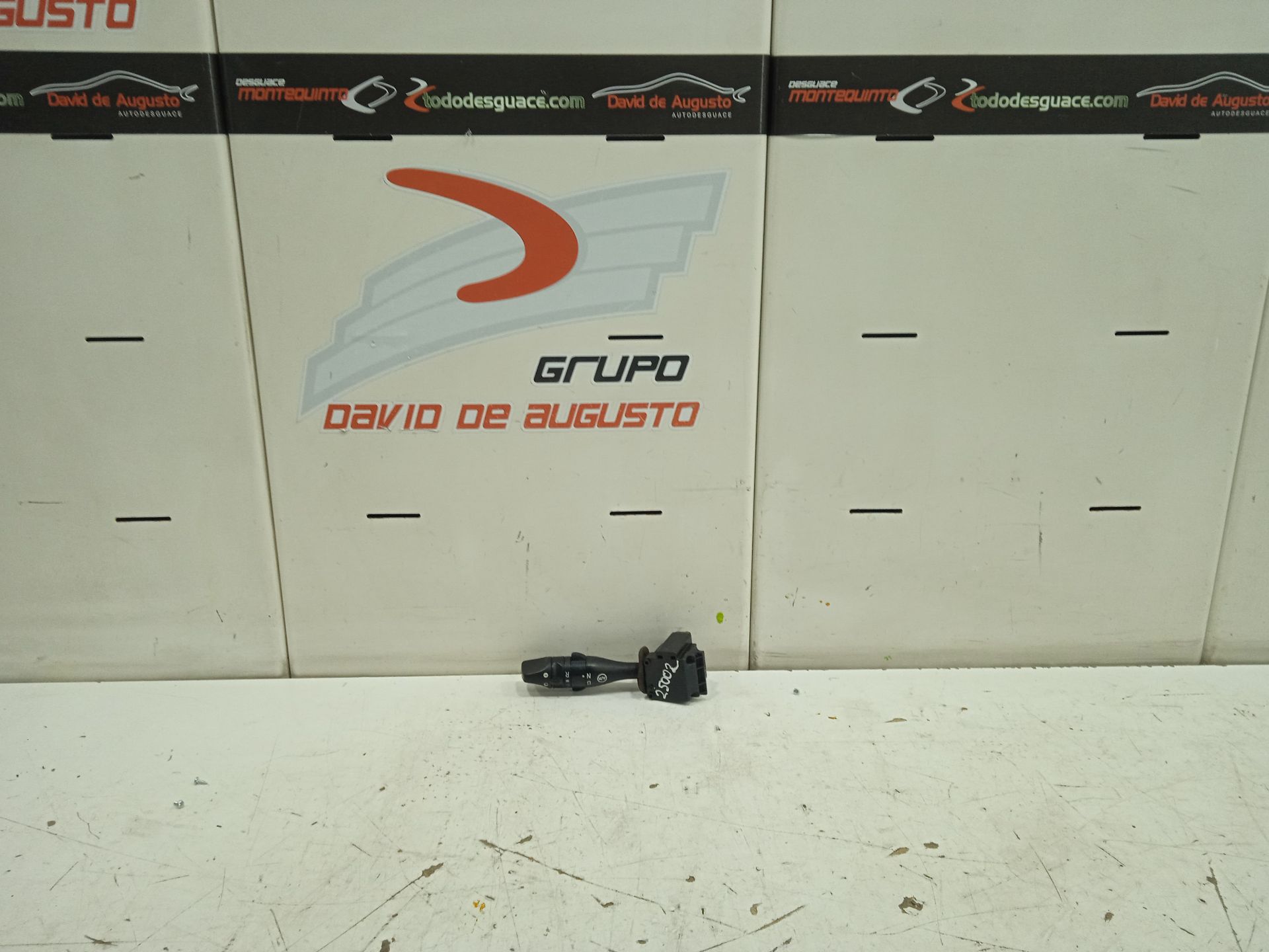 MANDO MULTIFUNCION RENAULT MAGNUM AB 2005 Chasis         4X2    4XX.18 Gran espacio