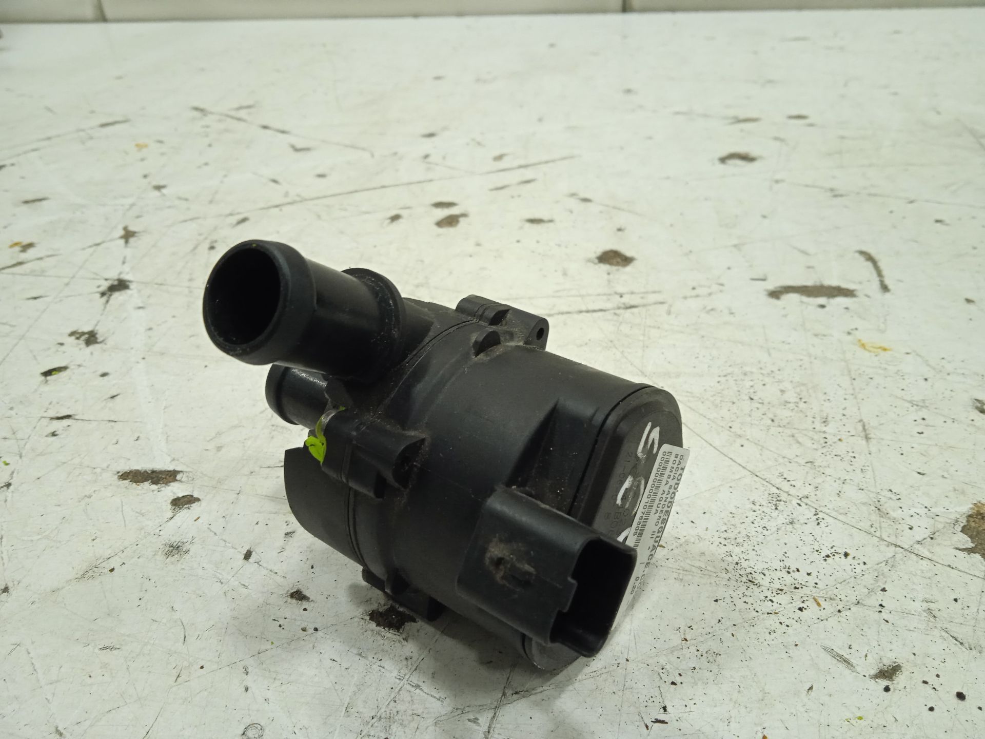 BOMBA AUXILIAR AGUA DACIA SANDERO III *