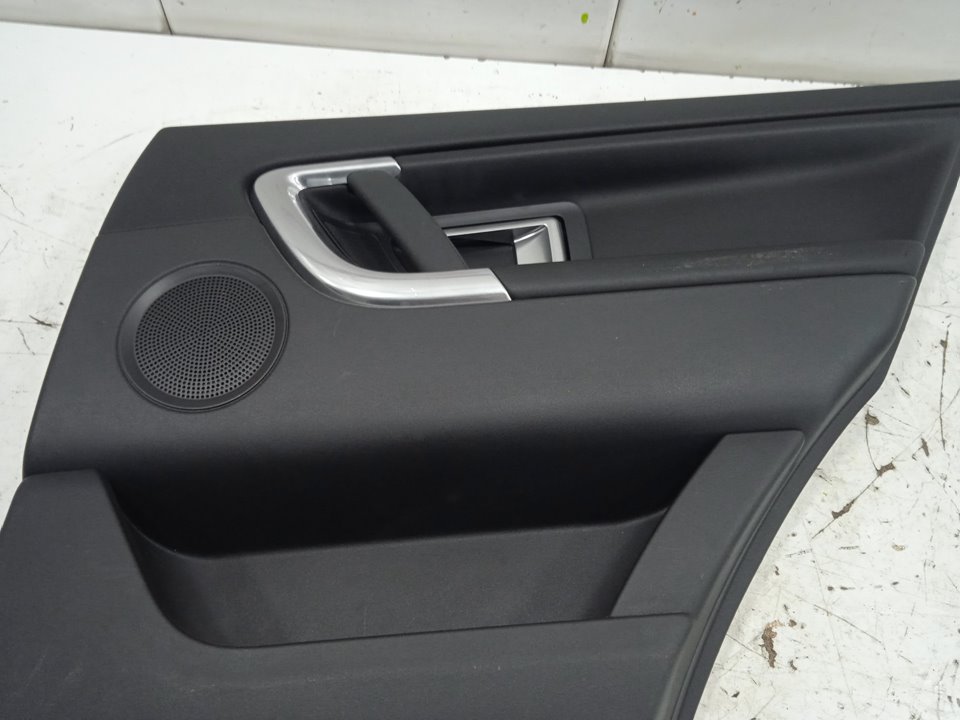 PAÑO PUERTA TRASERO DERECHO LAND ROVER DISCOVERY SPORT SE