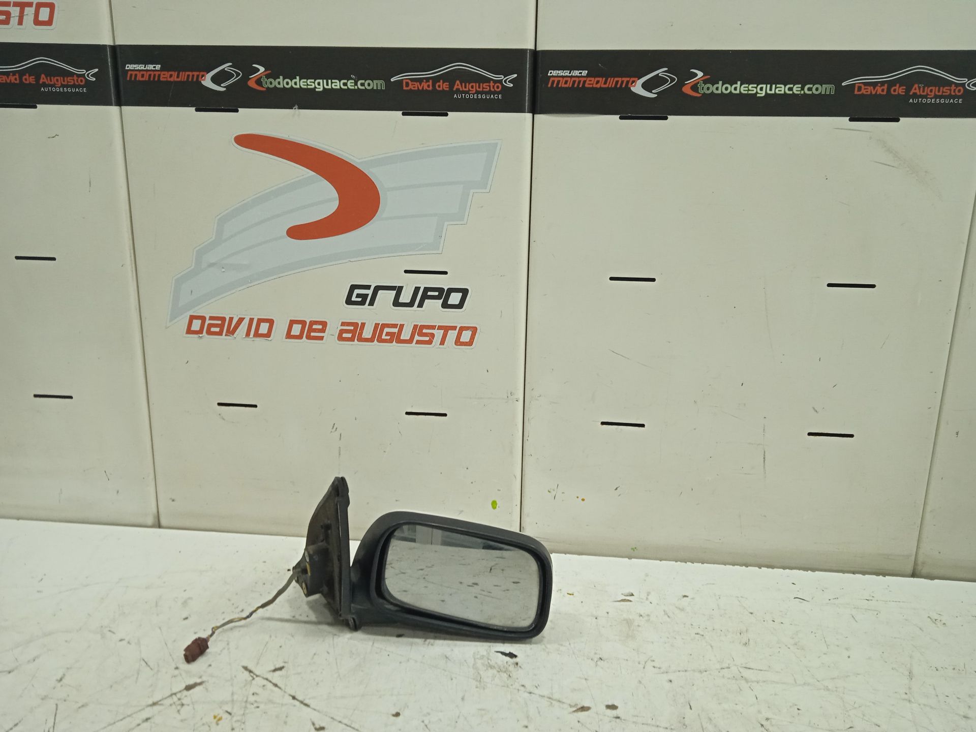 RETROVISOR DERECHO