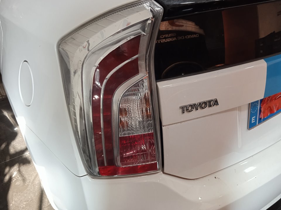 TOYOTA PRIUS (NHW30) Plug-in Hybrid Advance Motor 1,8 Ltr. - 73 kW 16V CAT (Híbrido)
