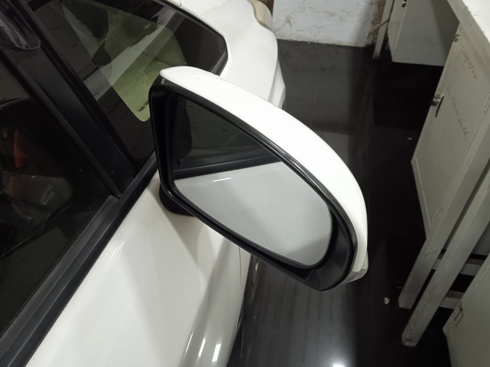 TOYOTA PRIUS (NHW30) Plug-in Hybrid Advance Motor 1,8 Ltr. - 73 kW 16V CAT (Híbrido)