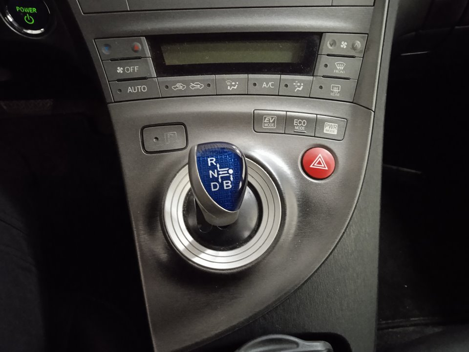 TOYOTA PRIUS (NHW30) Plug-in Hybrid Advance Motor 1,8 Ltr. - 73 kW 16V CAT (Híbrido)