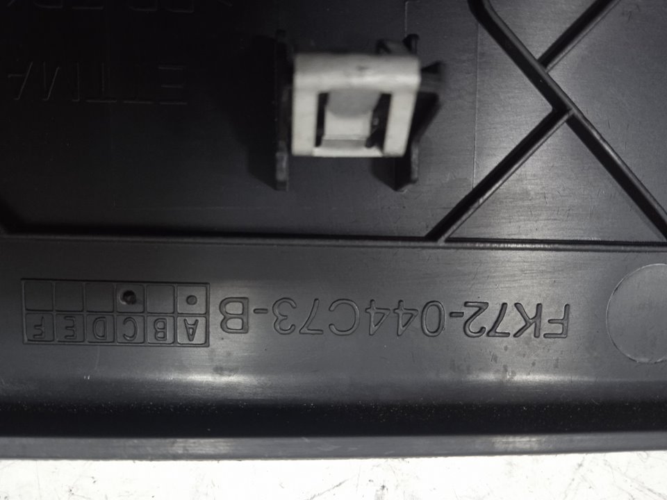 MOLDURA LAND ROVER DISCOVERY SPORT SE