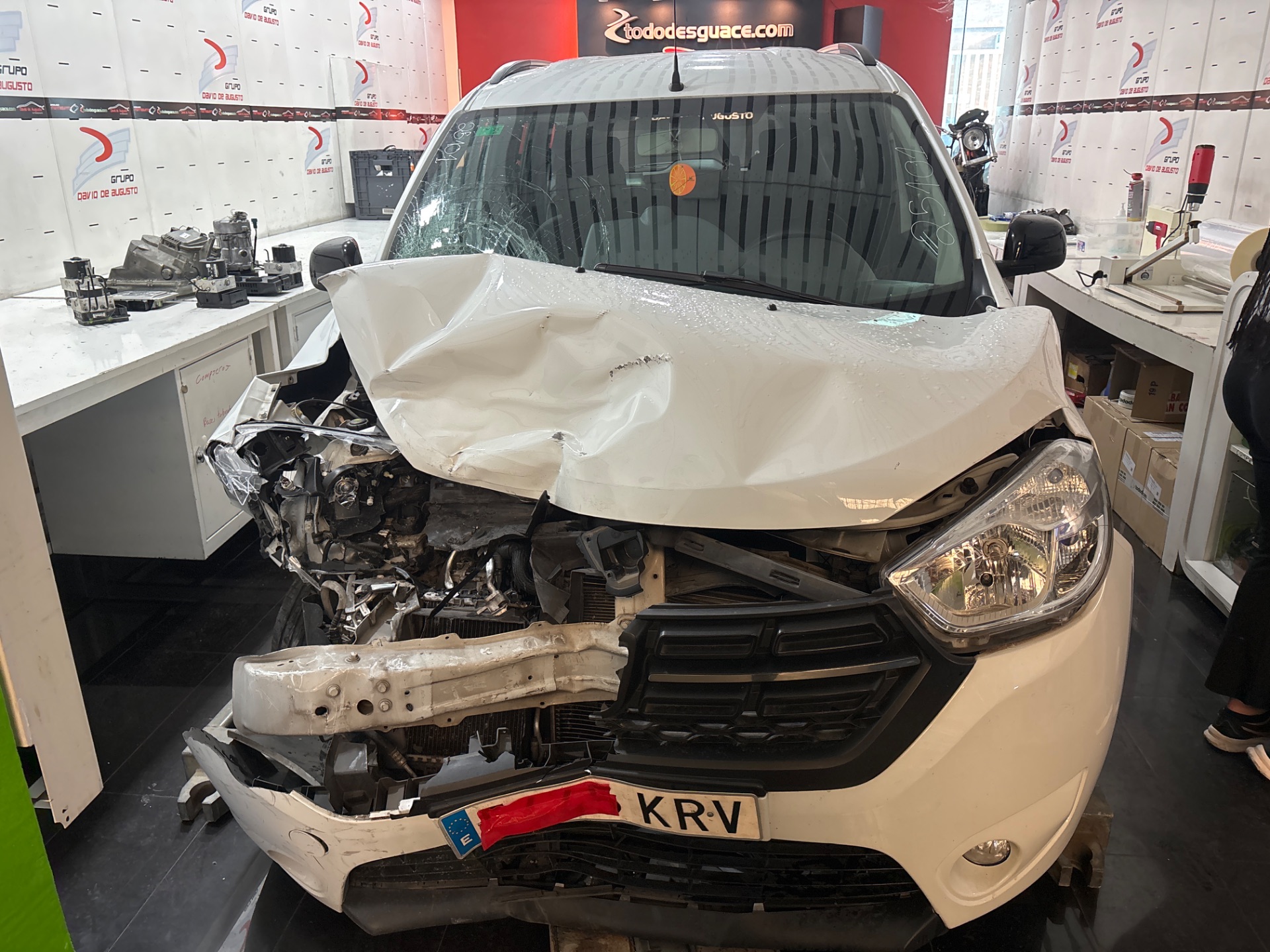 DACIA LODGY Comfort Motor 1,5 Ltr. - 70 kW BLUE dCi Diesel FAP CAT