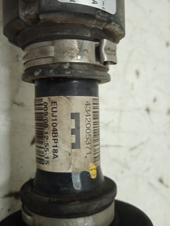 TRANSMISION DELANTERA IZQUIERDA TOYOTA COROLLA VERSO (R1) 2.2 D-4D Luna