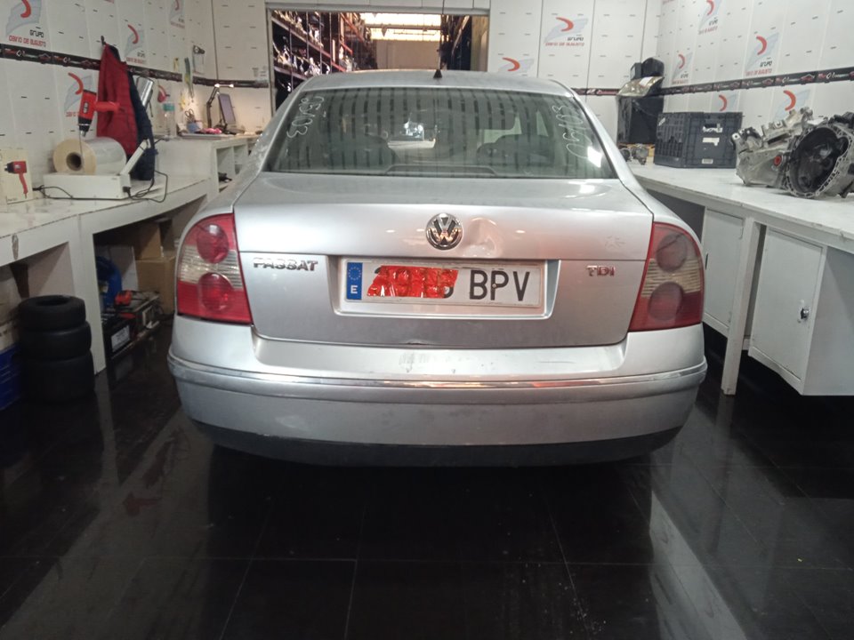 VOLKSWAGEN PASSAT BERLINA (3B3) Edition Motor 1,9 Ltr. - 96 kW TDI