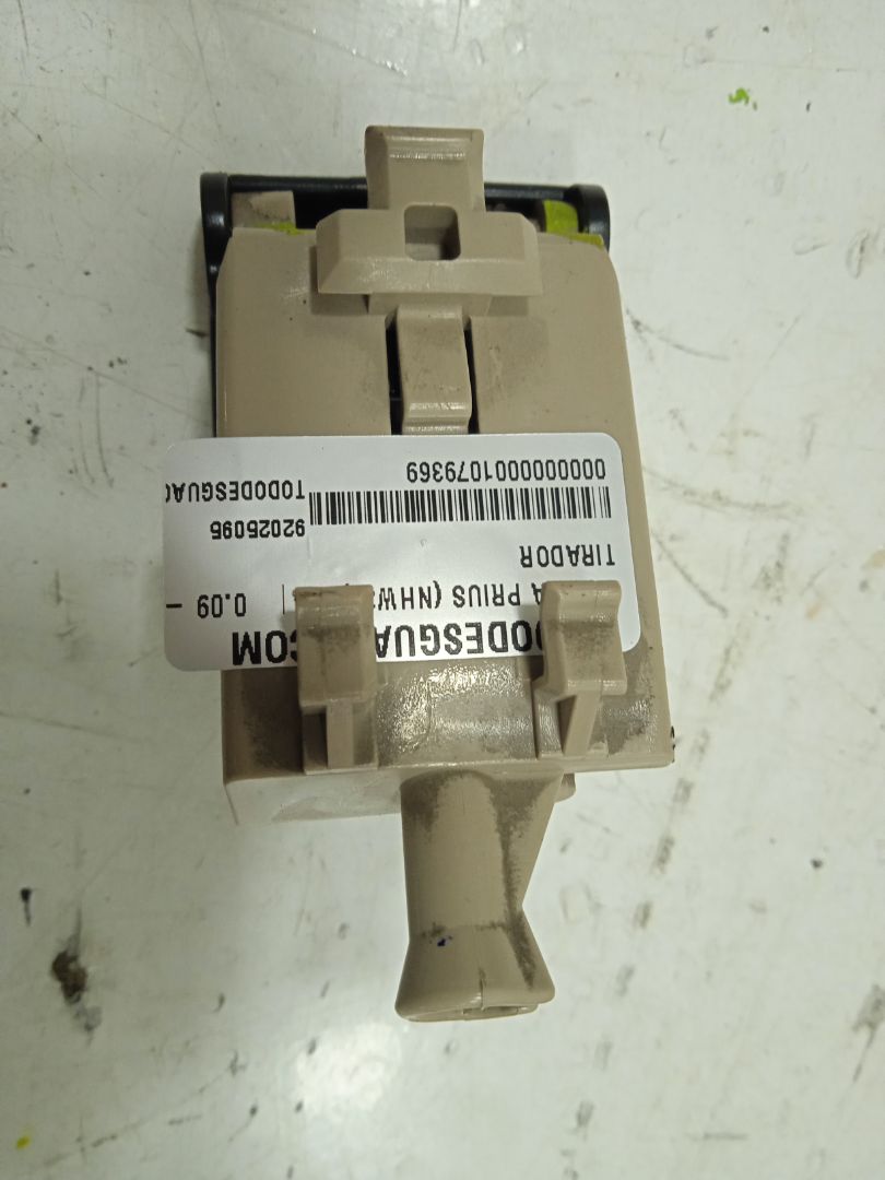 TIRADOR TOYOTA PRIUS (NHW30) Plug-in Hybrid Advance