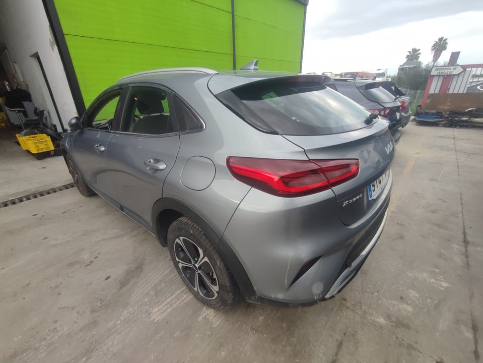 KIA XCEED TECH híbrido-suave 100 kW (Motor 1,6 Ltr. - 100 kW Diesel)