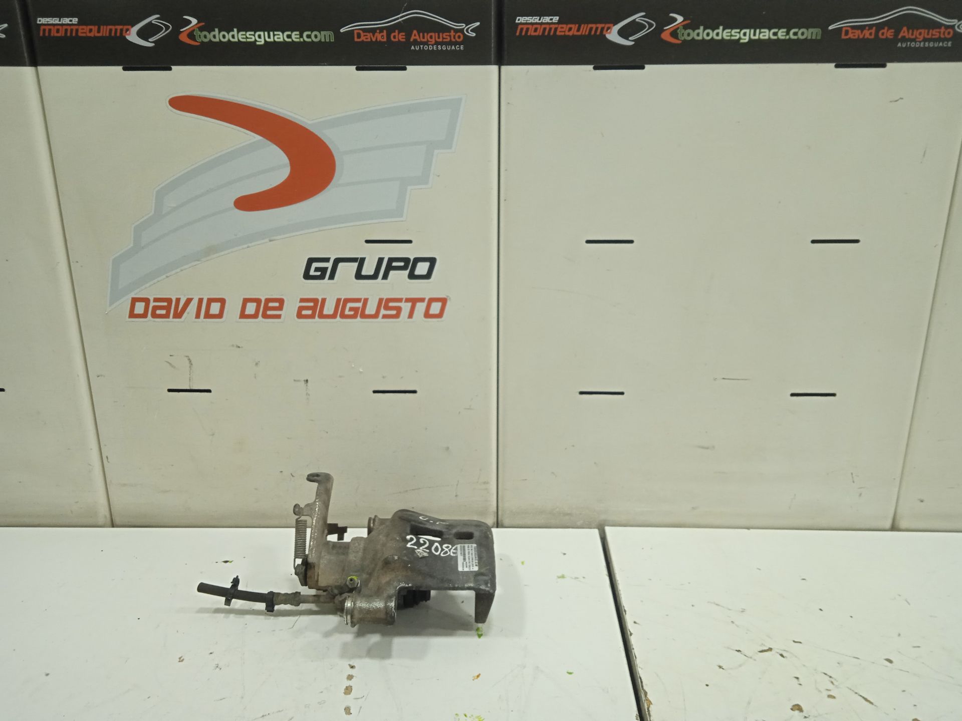PINZA DE FRENO DELANTERA DERECHA