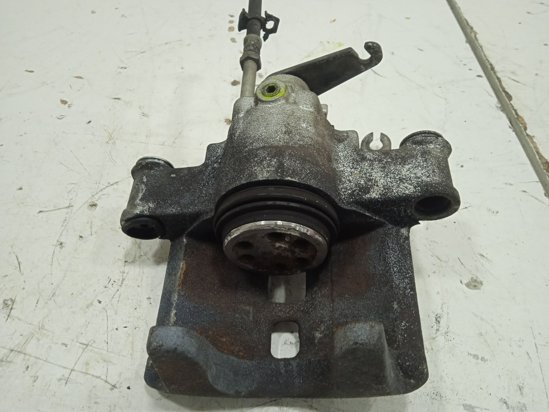 PINZA DE FRENO DELANTERA IZQUIERDA IVECO DAILY CAJA CERRADA (2006 =>) Caja cerrada 35C... batalla 3000   |   06.09 - 12.11