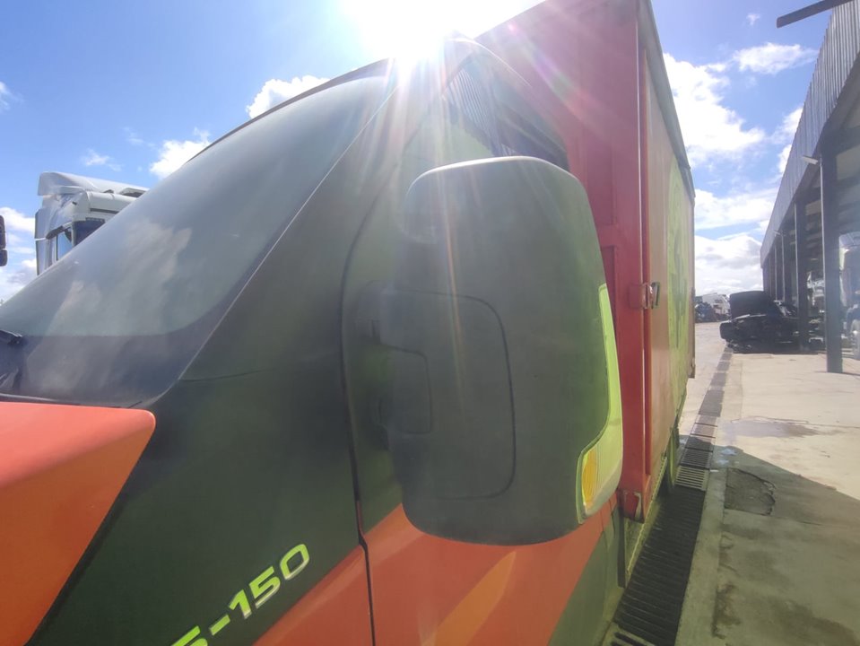 IVECO DAILY CONF. PAQUETERÍA (SOMMER) Cabina simple 35 S... batalla 3750 Motor 2,3 Ltr. - 78 kW Diesel CAT