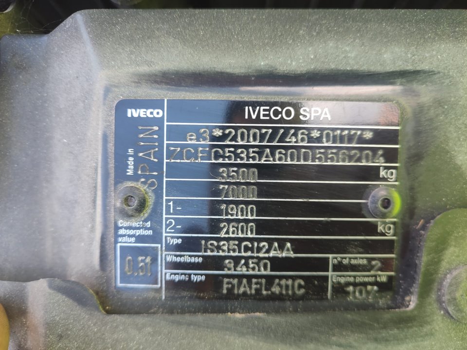 IVECO DAILY CONF. PAQUETERÍA (SOMMER) Cabina simple 35 S... batalla 3750 Motor 2,3 Ltr. - 78 kW Diesel CAT