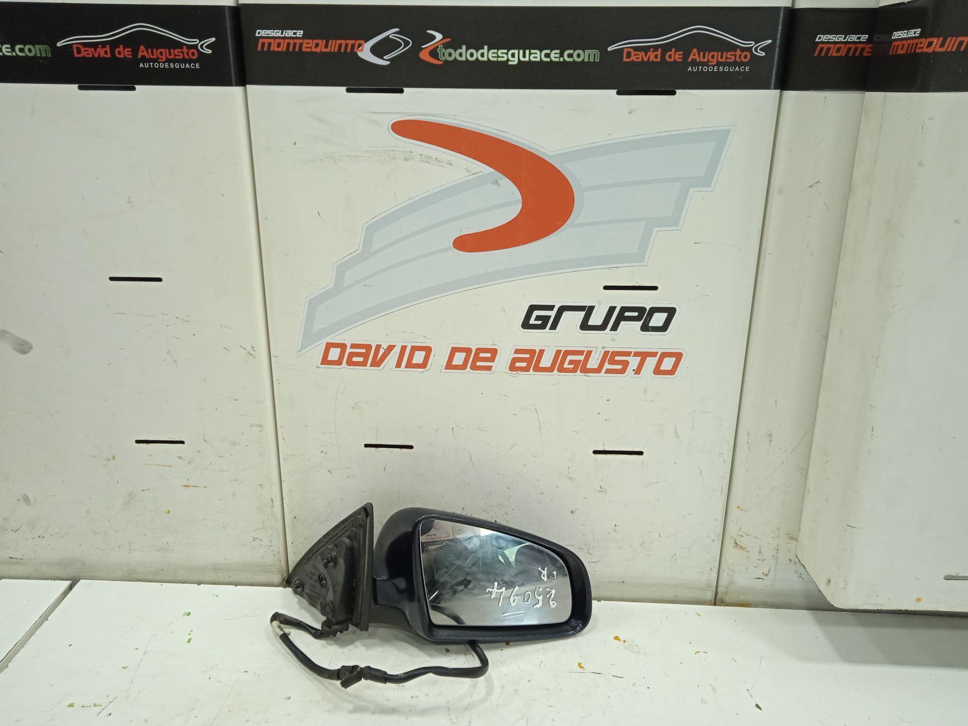 RETROVISOR DERECHO foto 3