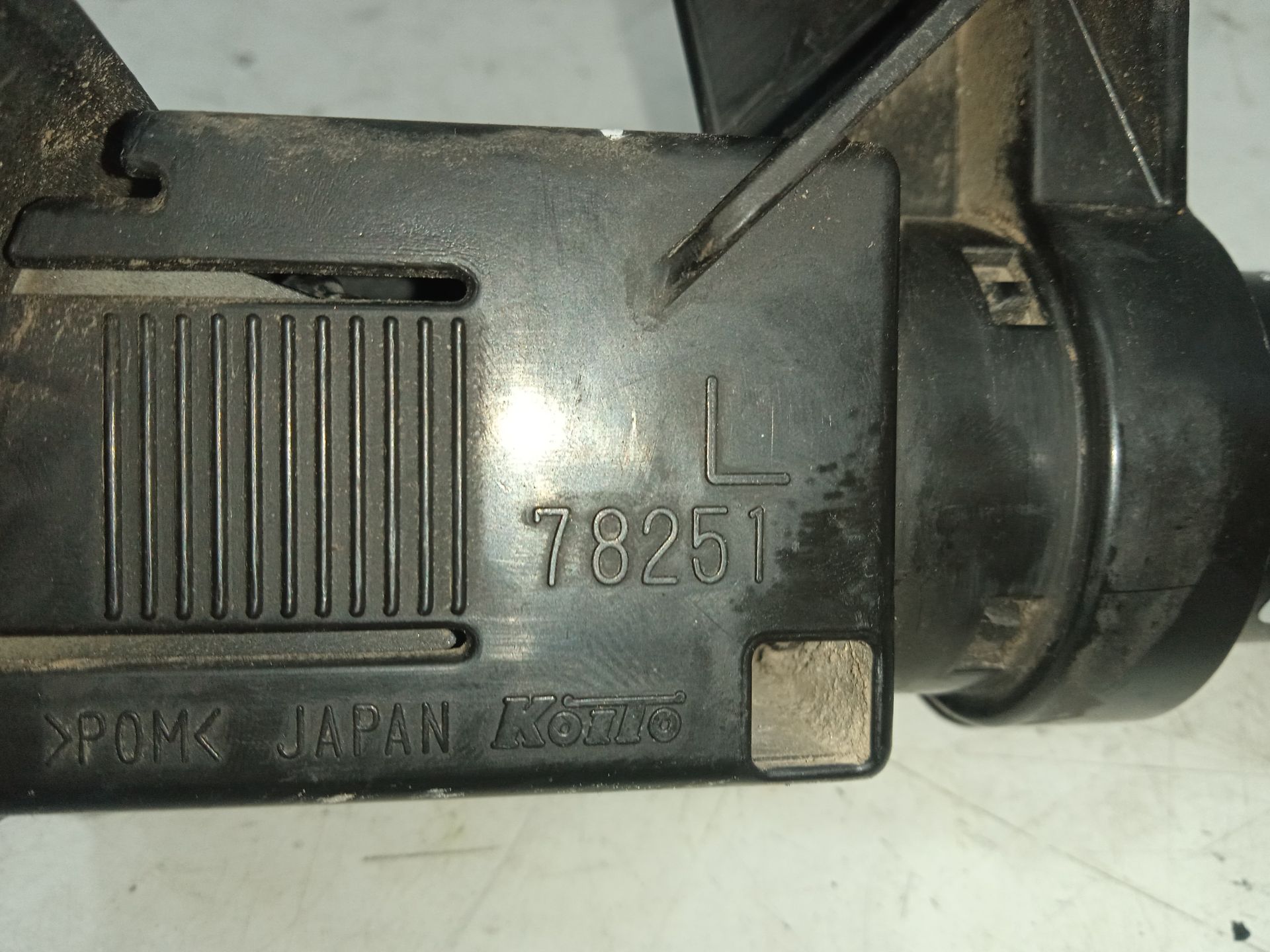LAVAFAROS IZQUIERDO LEXUS RX 400h   |   04.05 - 12.09