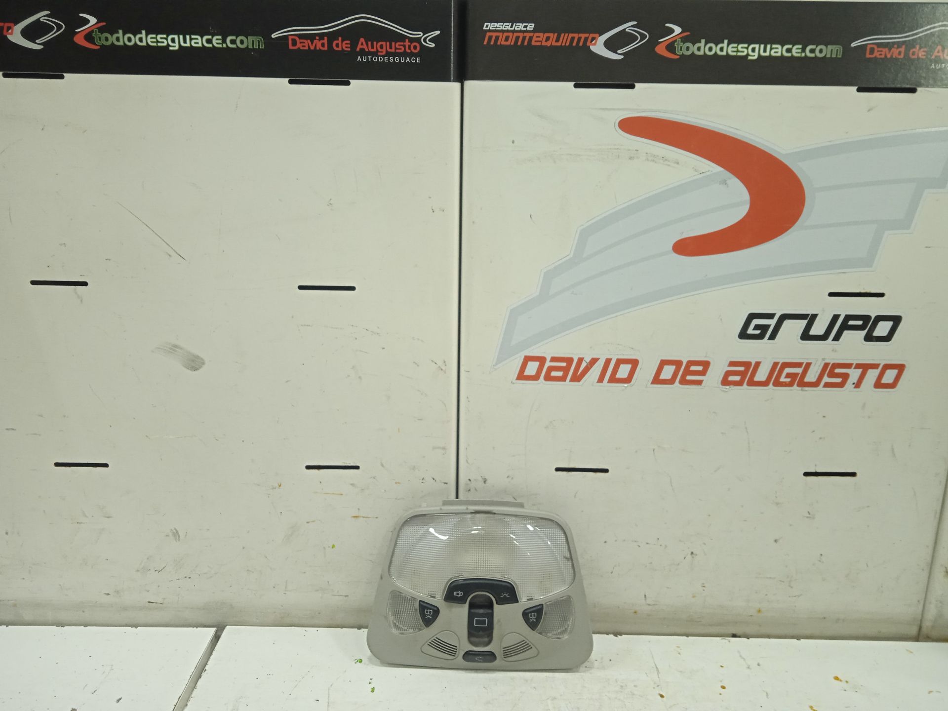 LUZ INTERIOR MERCEDES-BENZ CLASE C (W203) SPORTCOUPE C 180 Compressor Indianapolis (203.746)