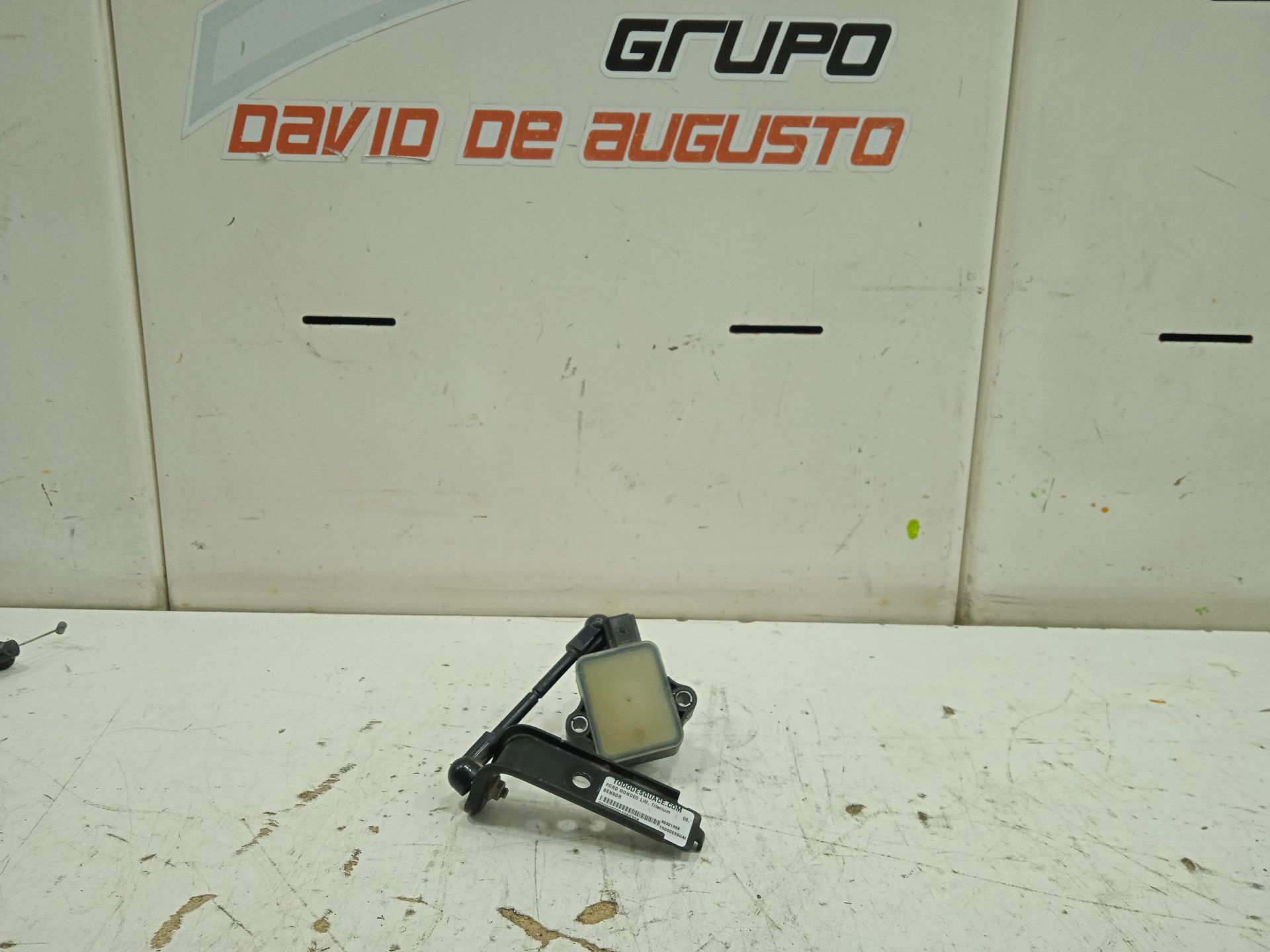 SENSOR DE NIVEL ALTURA XENON FORD MONDEO LIM. Business Edition   |   01.16 - 12.18