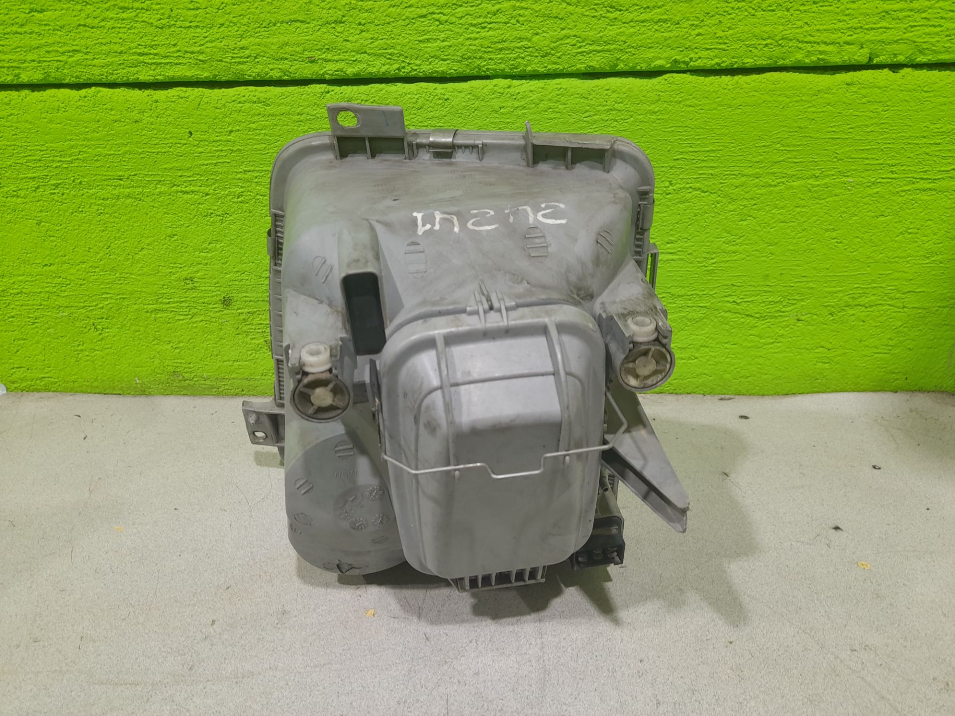 FARO DERECHO VOLKSWAGEN LT CAJA CERRADA / COMBI (MOD. 1997) LT  46  Caja cerrada