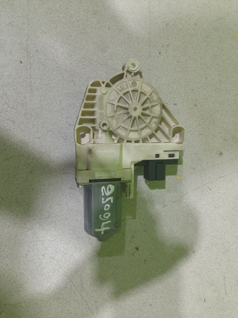 MOTOR ELEVALUNAS DELANTERO IZQUIERDO foto 2