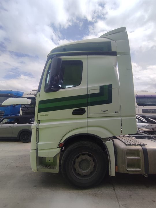 MERCEDES-BENZ ACTROS BM 963.XXX 2-ACHSER * OM471LA