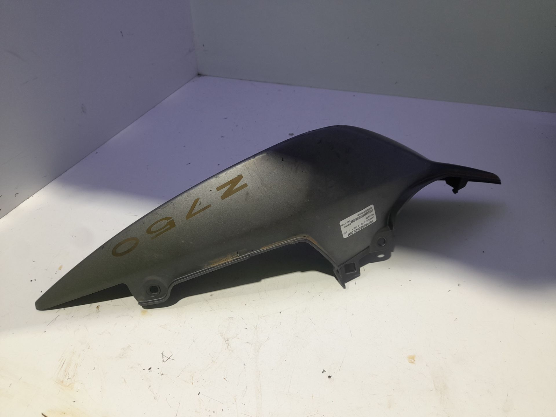 MOLDURA KAWASAKI Z 750 / Z 1000 *
