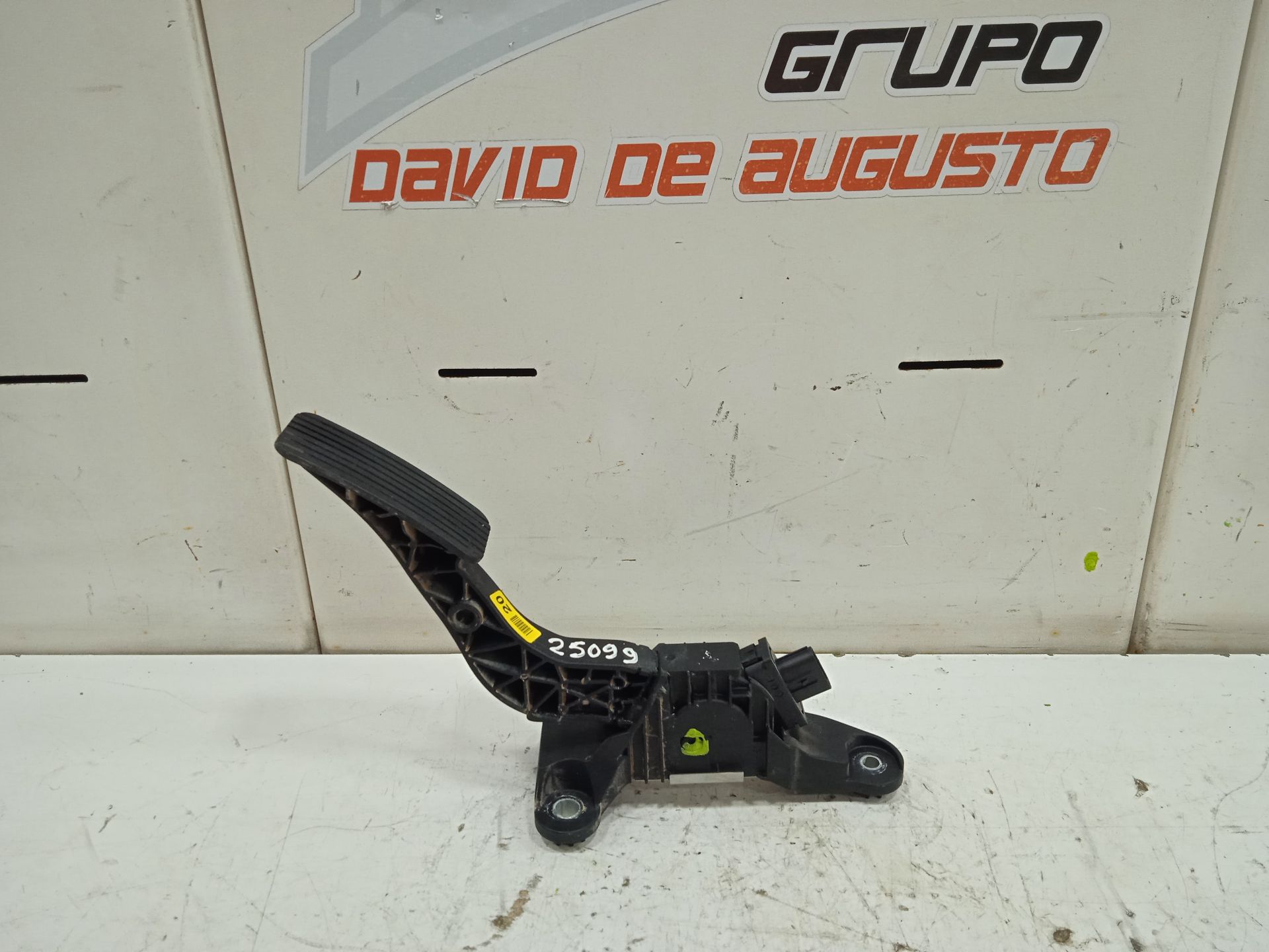 PEDAL ACELERADOR foto 5